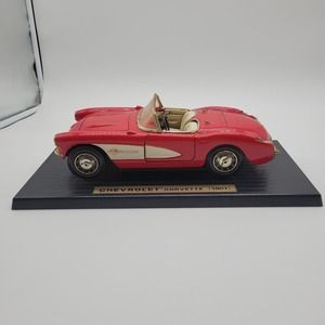Road Tough 1957‎ Red Chevrolet Corvette Diecast 1:18 Scale #92018 Display Stand